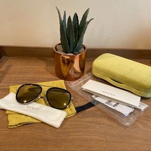 Authentic Gucci Aviator Metal Sunglasses Blk/gold